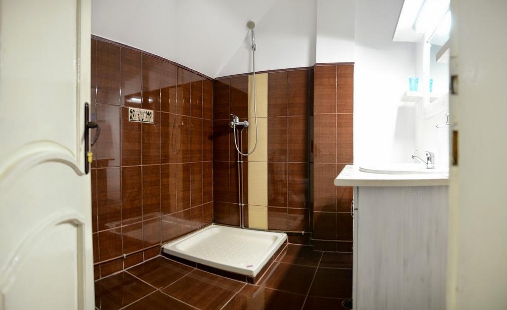 Pensiunea Happy Inn Vatra Dornei Oda fotoğraf